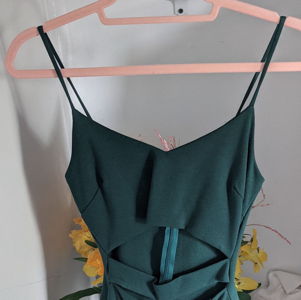 Unique Green Dress - Picture 2 of 4